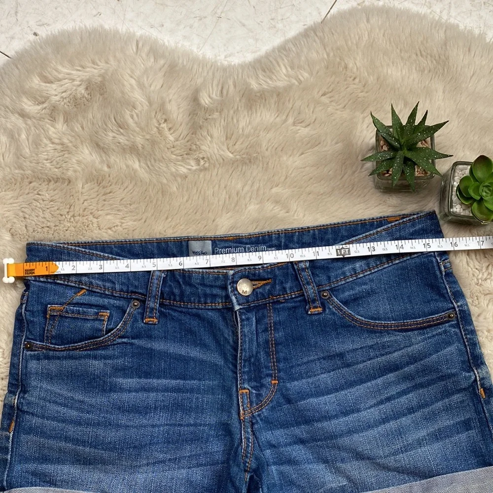 Mossimo Premium Denim Mid Rise Cuffed Blue Jean Shorts Size 4